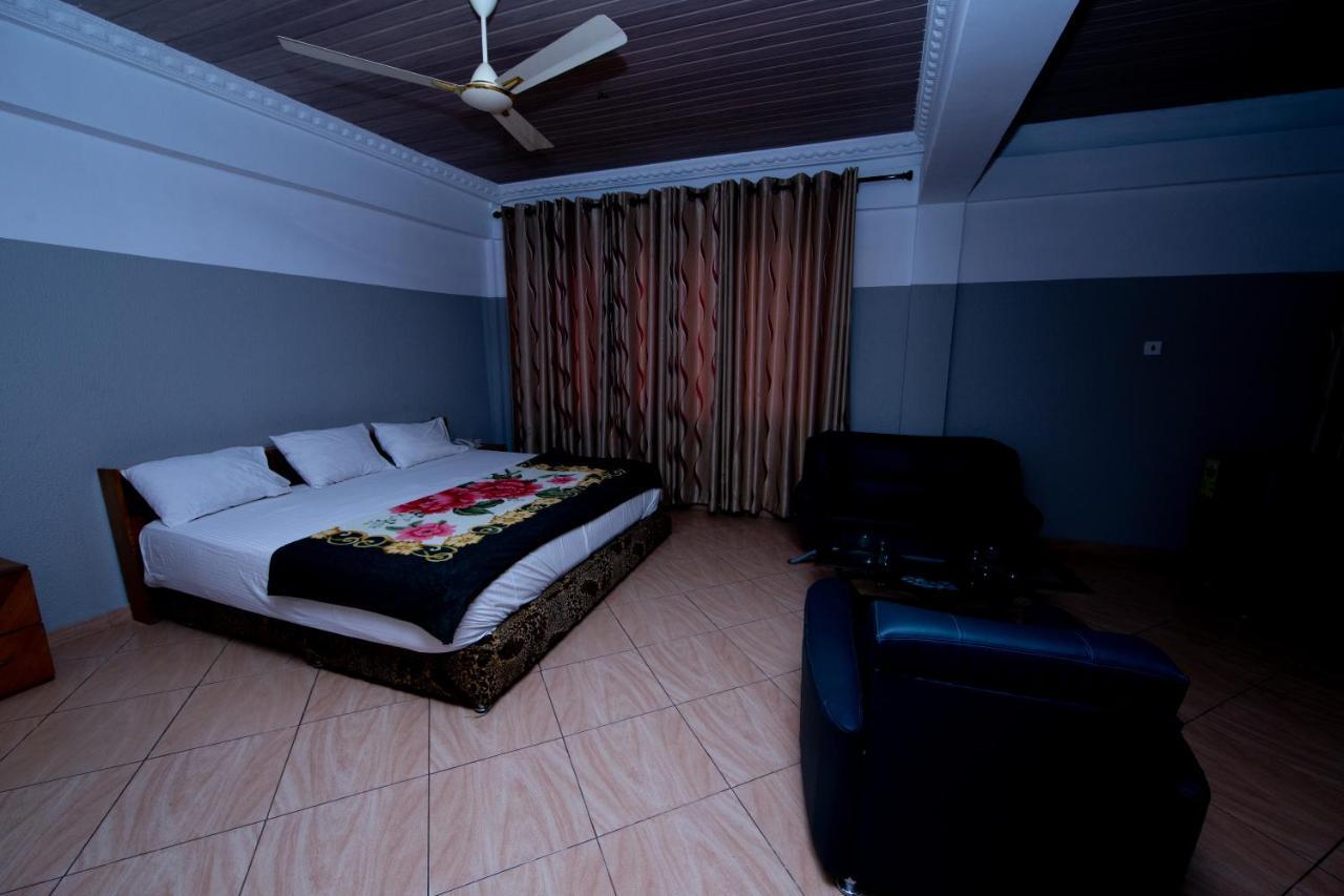 Spintex Pemicsa Hotel Accra מראה חיצוני תמונה