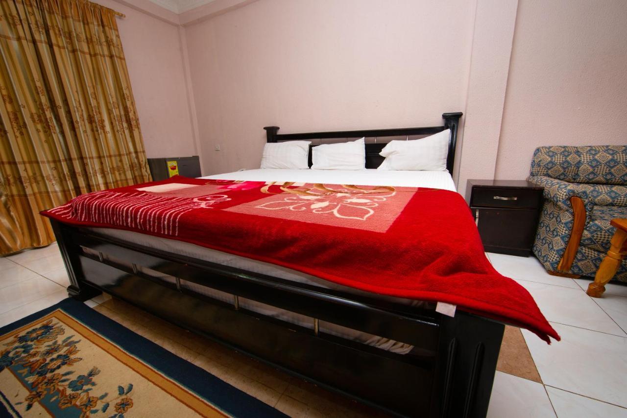 Spintex Pemicsa Hotel Accra מראה חיצוני תמונה