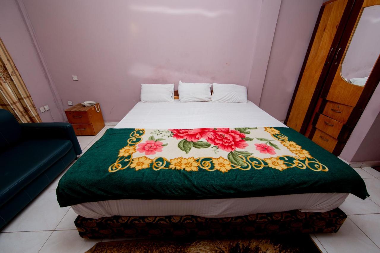 Spintex Pemicsa Hotel Accra מראה חיצוני תמונה