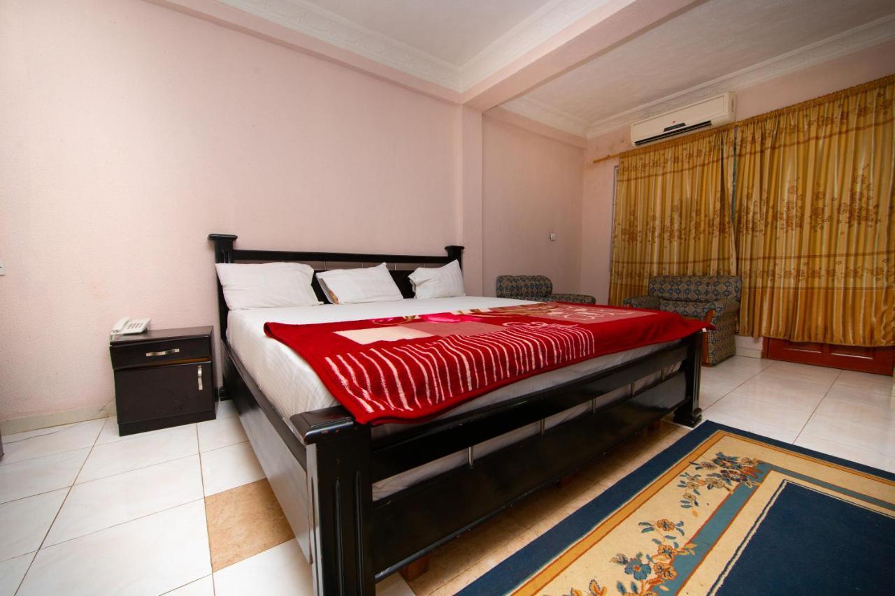 Spintex Pemicsa Hotel Accra מראה חיצוני תמונה