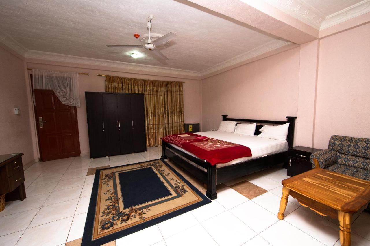 Spintex Pemicsa Hotel Accra מראה חיצוני תמונה
