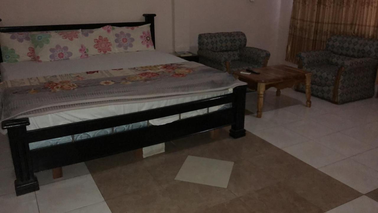 Spintex Pemicsa Hotel Accra מראה חיצוני תמונה