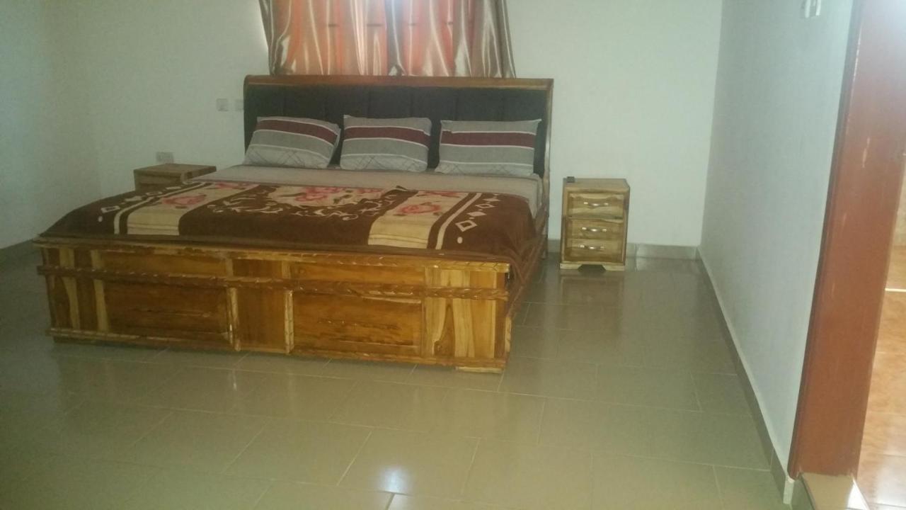Spintex Pemicsa Hotel Accra מראה חיצוני תמונה