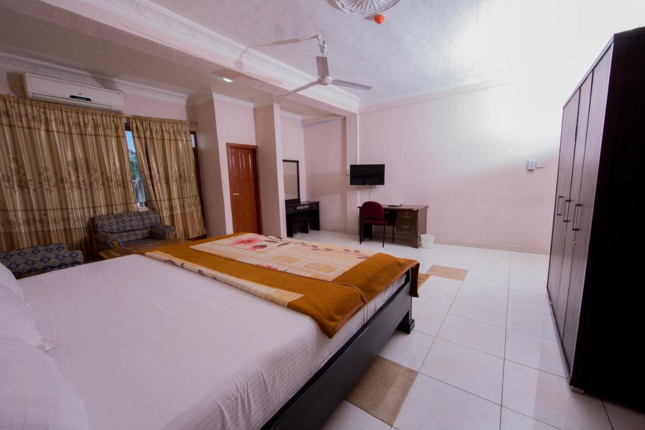 Spintex Pemicsa Hotel Accra מראה חיצוני תמונה