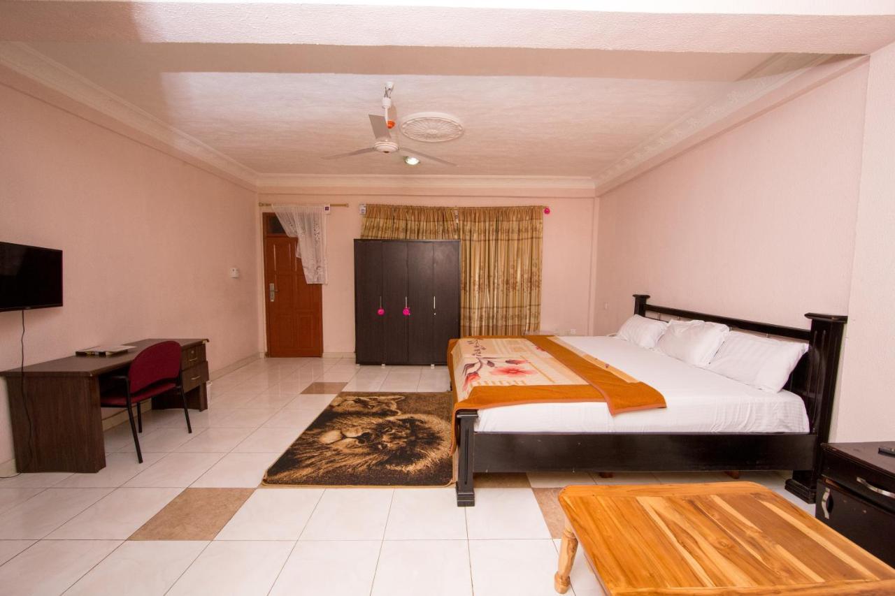 Spintex Pemicsa Hotel Accra מראה חיצוני תמונה