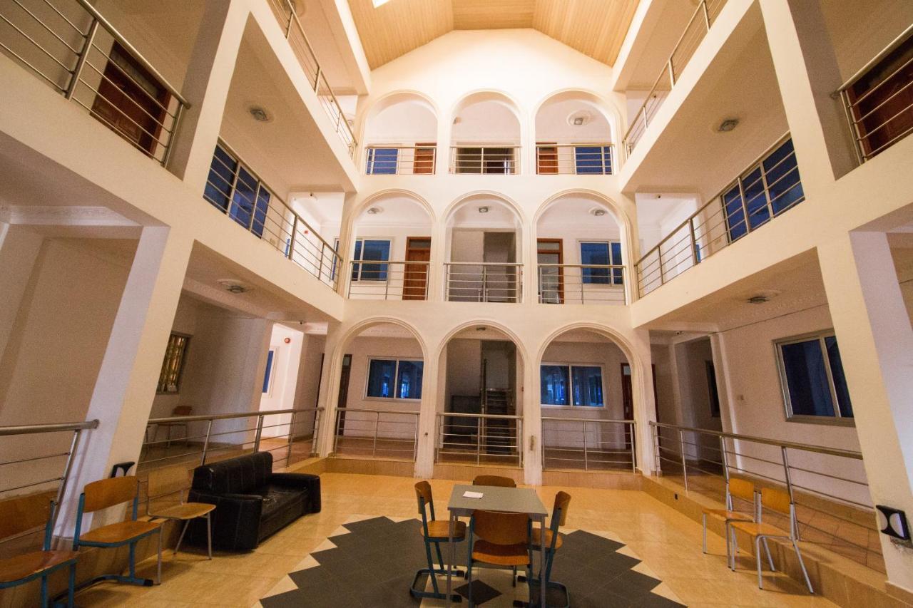 Spintex Pemicsa Hotel Accra מראה חיצוני תמונה