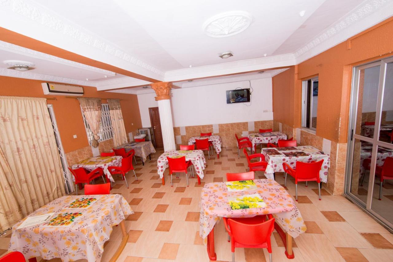 Spintex Pemicsa Hotel Accra מראה חיצוני תמונה